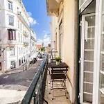 Chagas 17 By Hill Apartman