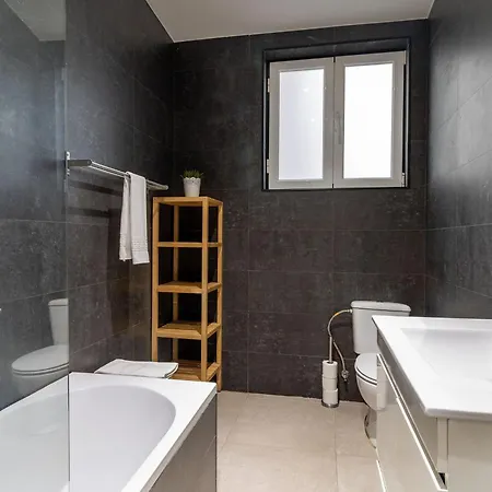 Apartament Chagas 17 By Hill