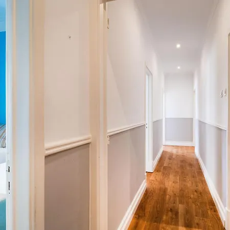 Apartment Chagas 17 By Central Hill Apartments