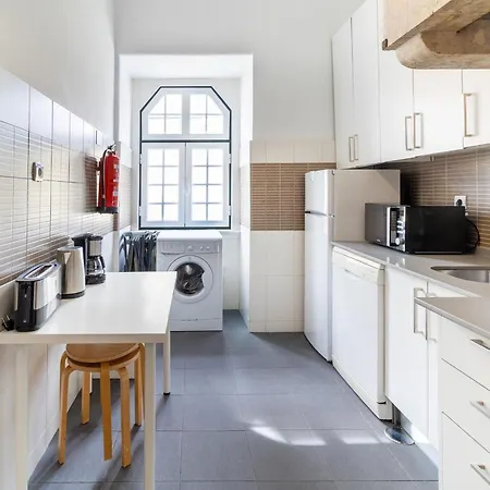 Chagas 17 By Central Hill Apartments *